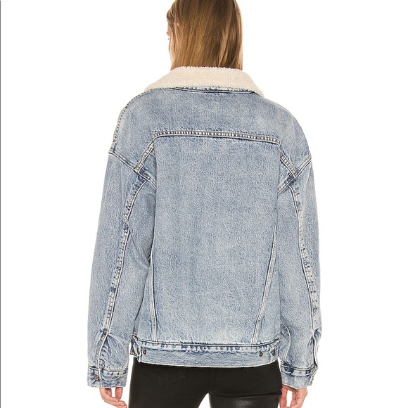 LEVI’S Dad Sherpa Trucker in Warm Daddy Mac - Picture 3 of 7